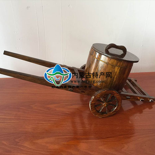  內蒙古實木手工酸奶桶車